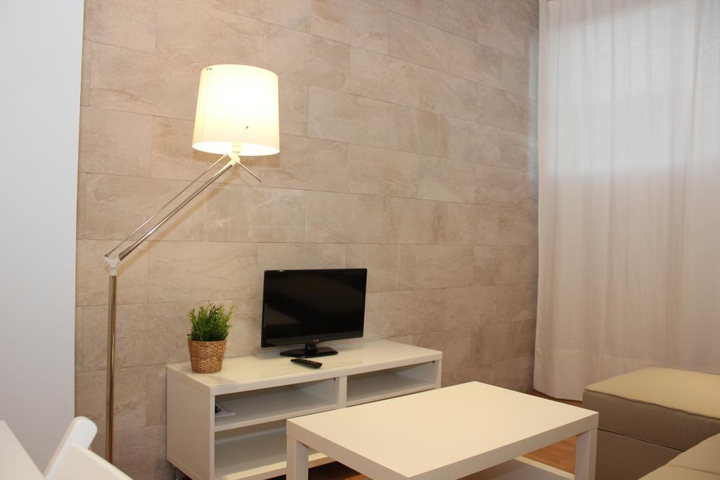 Apartamentos Clavero Malaga Ruang foto