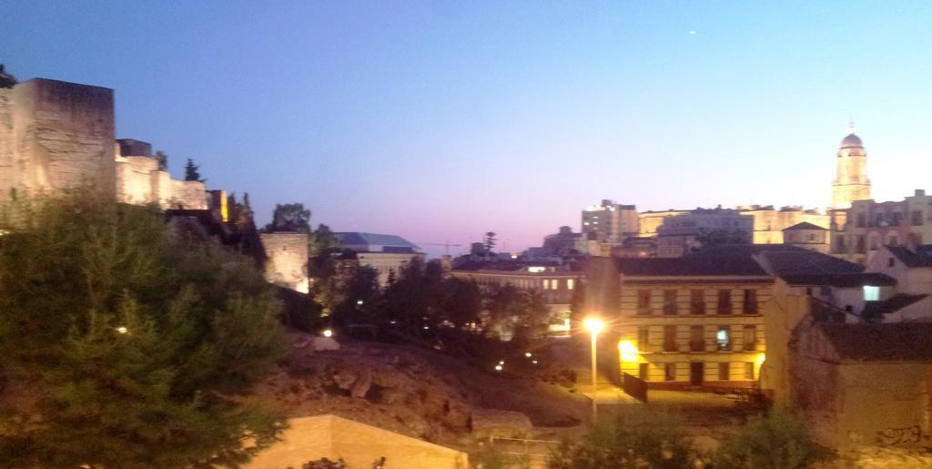 Apartamentos Clavero Malaga Ruang foto