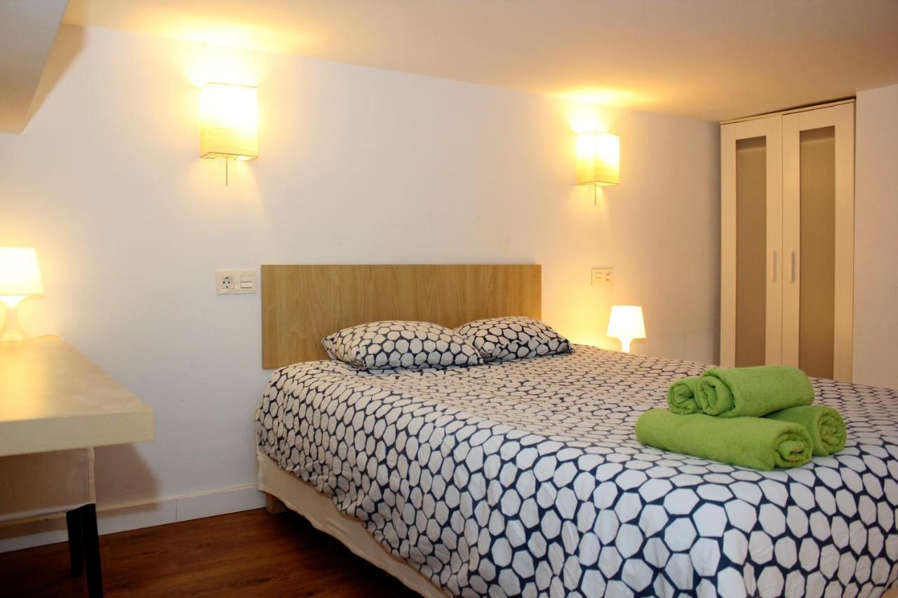 Apartamentos Clavero Malaga Bagian luar foto